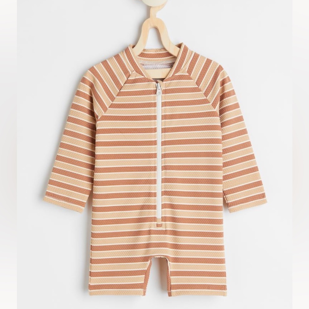 H&M kids NWT boys one piece zip up Swimsuit UPF 50 2T & 4T